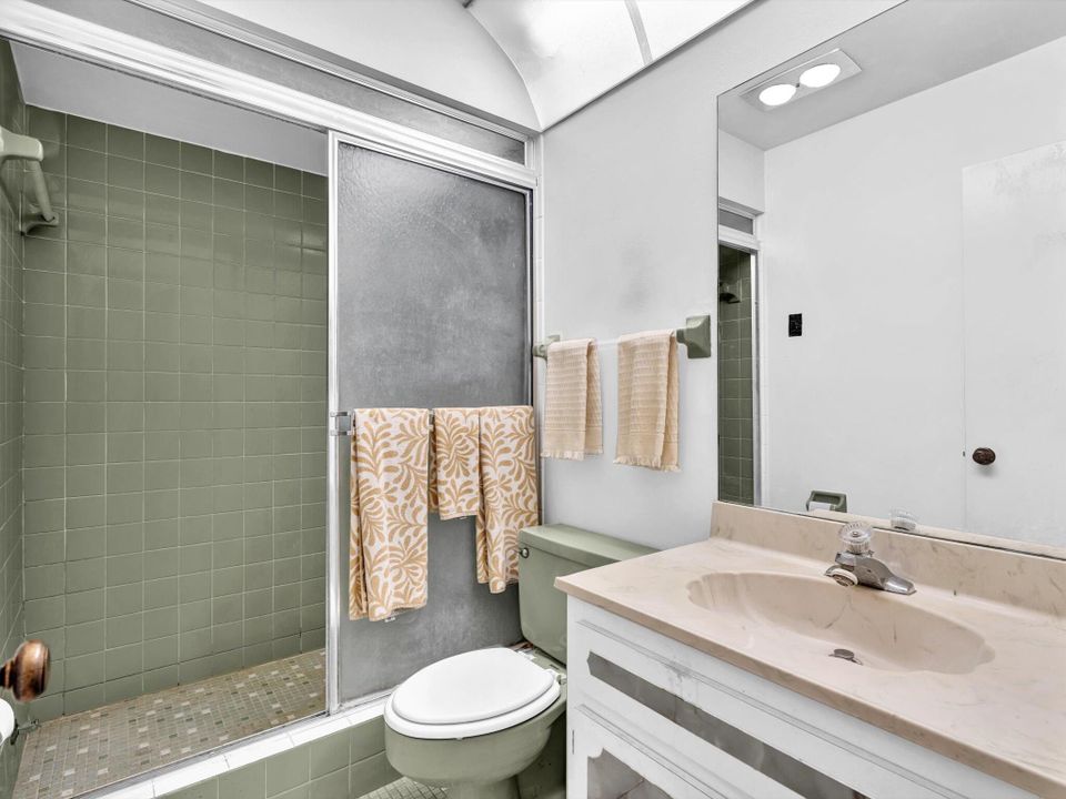 For Sale: $699,000 (2 beds, 2 baths, 1569 Square Feet)