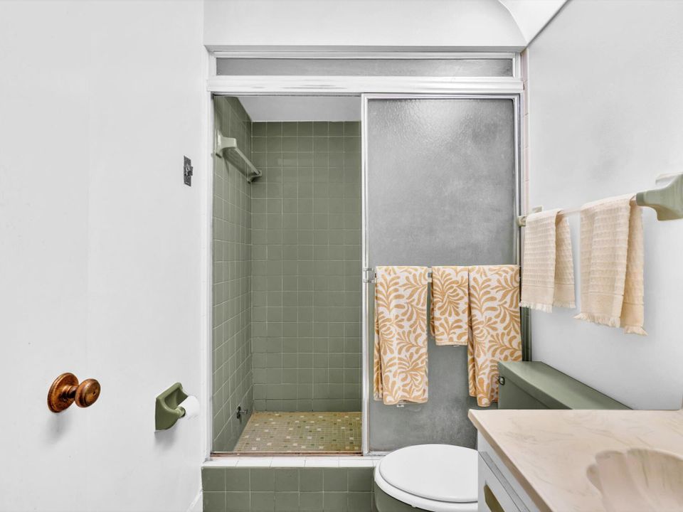 For Sale: $699,000 (2 beds, 2 baths, 1569 Square Feet)