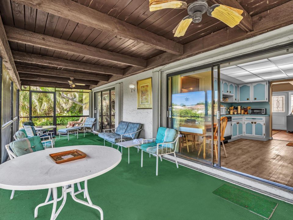 For Sale: $699,000 (2 beds, 2 baths, 1569 Square Feet)