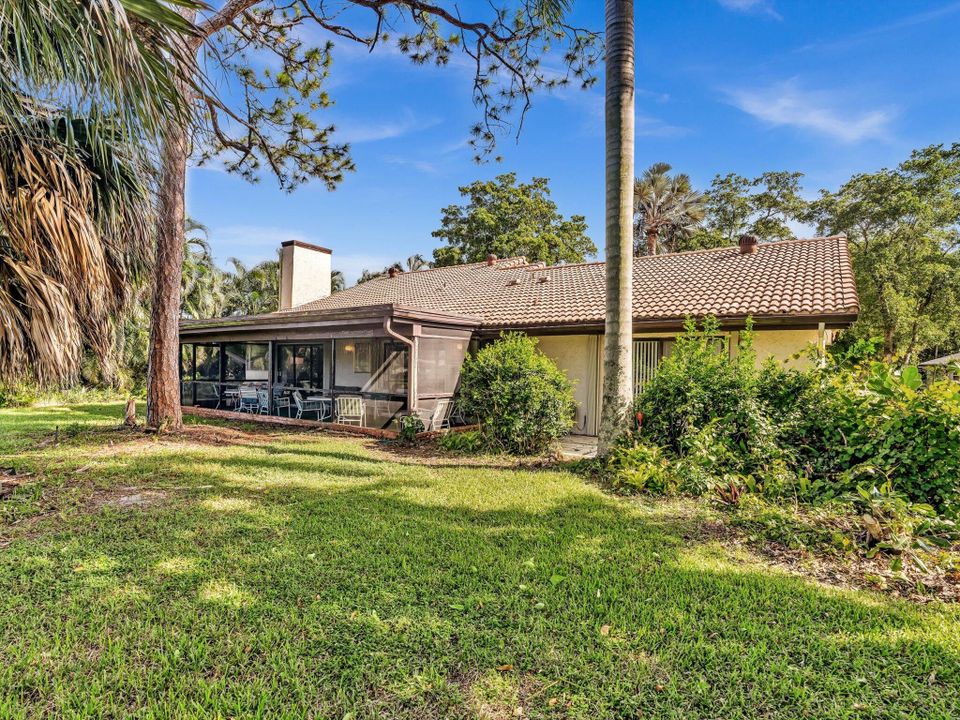 For Sale: $699,000 (2 beds, 2 baths, 1569 Square Feet)