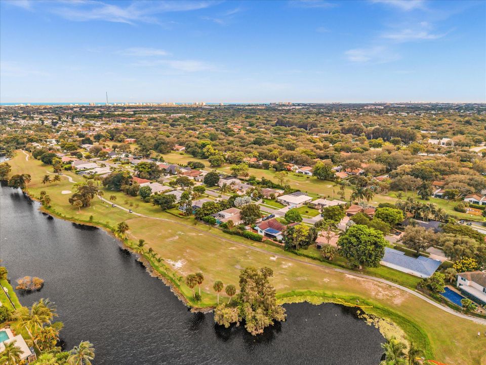 For Sale: $699,000 (2 beds, 2 baths, 1569 Square Feet)