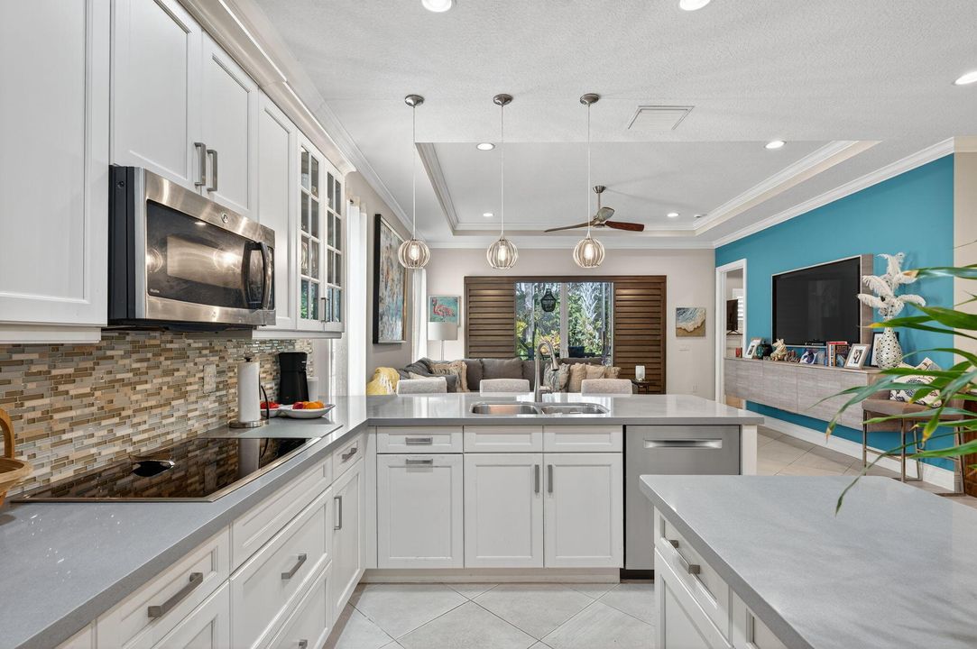 Active With Contract: $749,000 (2 beds, 2 baths, 1863 Square Feet)