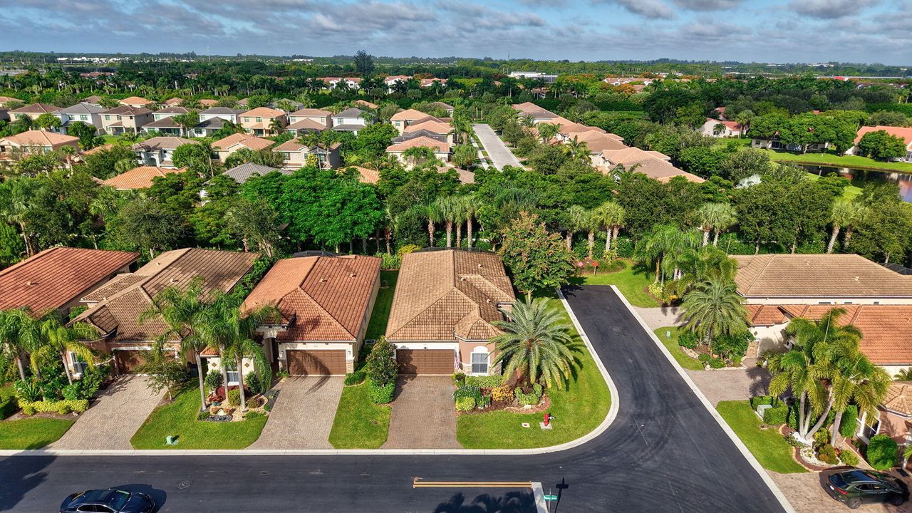 Active With Contract: $749,000 (2 beds, 2 baths, 1863 Square Feet)