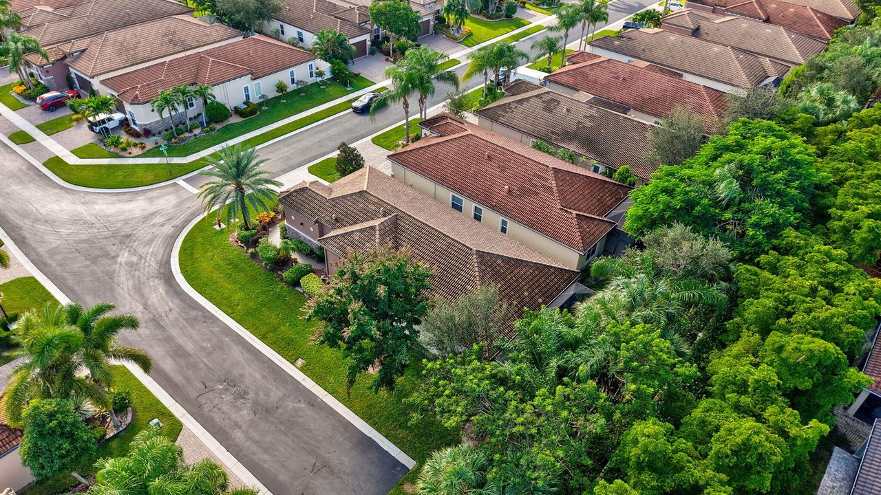 Active With Contract: $749,000 (2 beds, 2 baths, 1863 Square Feet)