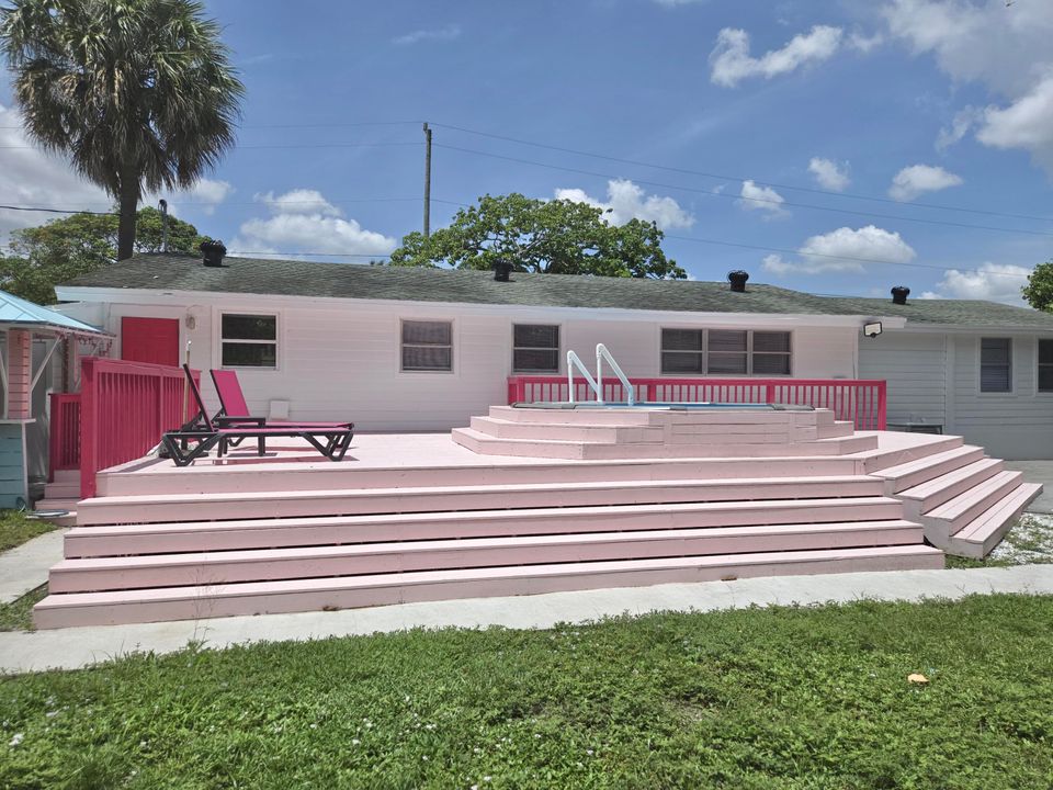 En Renta: $5,000 (4 camas, 3 baños, 1614 Pies cuadrados)