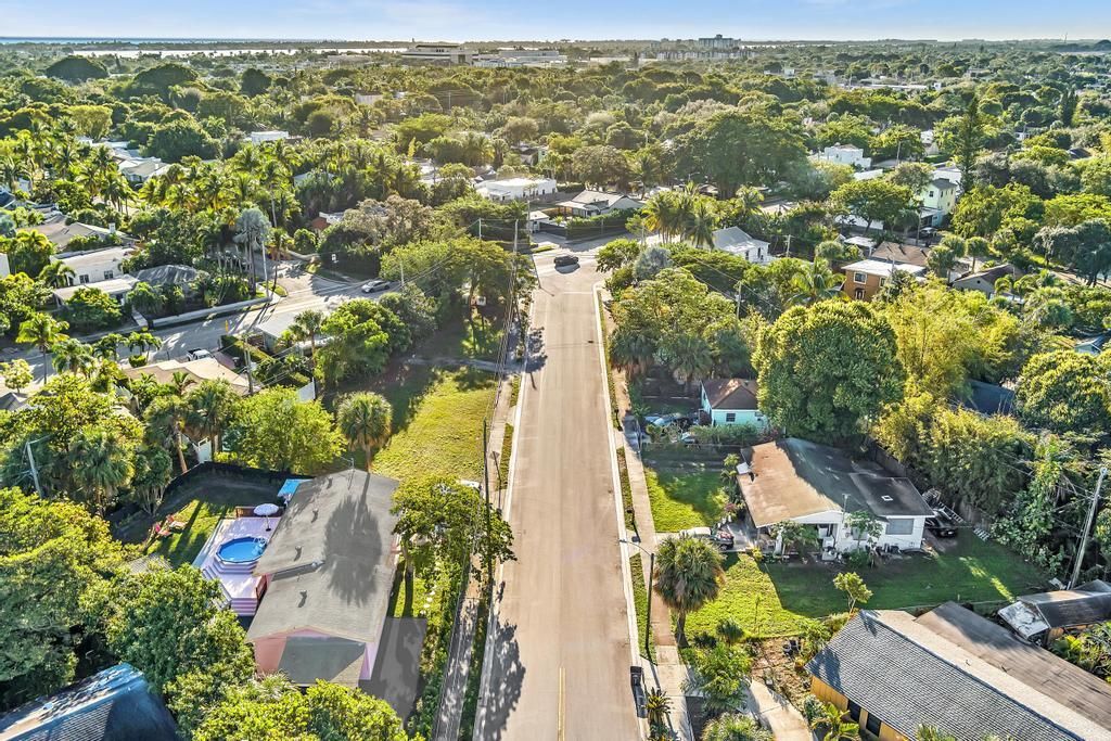 En Renta: $5,000 (4 camas, 3 baños, 1614 Pies cuadrados)