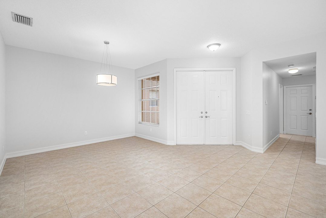 For Rent: $5,200 (5 beds, 3 baths, 2994 Square Feet)