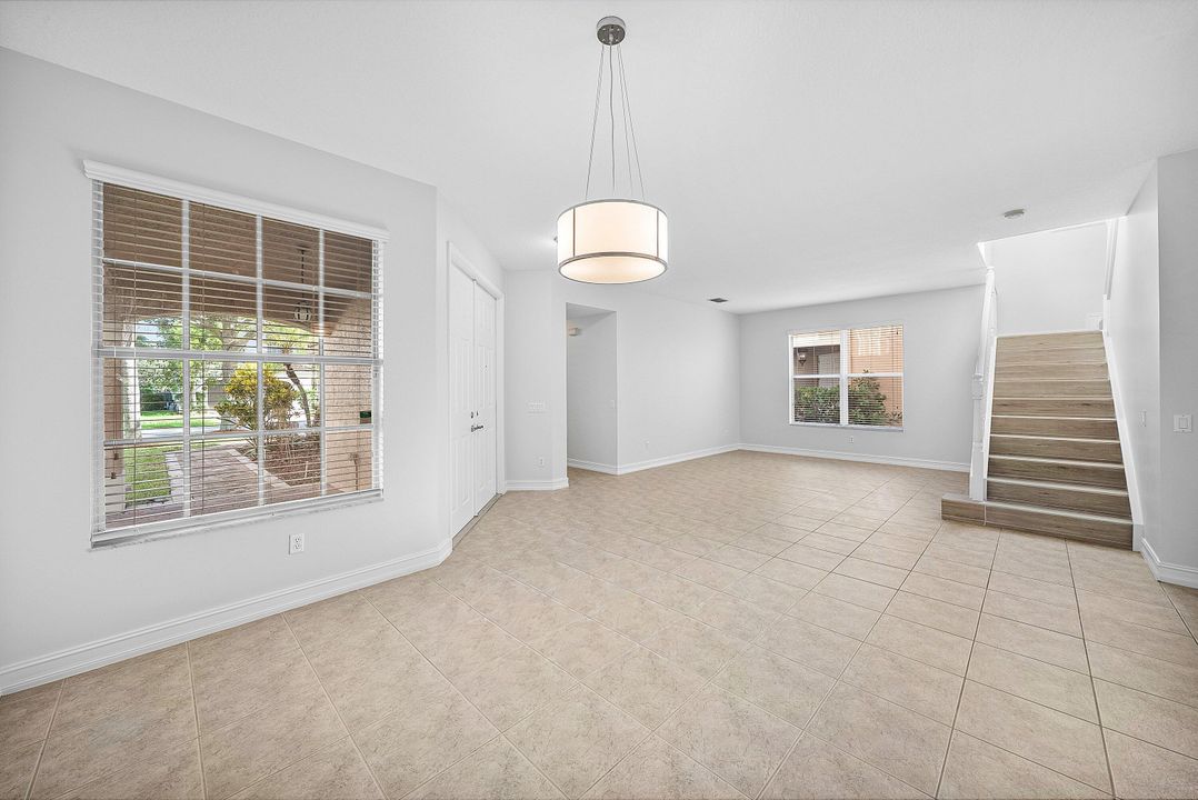 For Rent: $5,200 (5 beds, 3 baths, 2994 Square Feet)