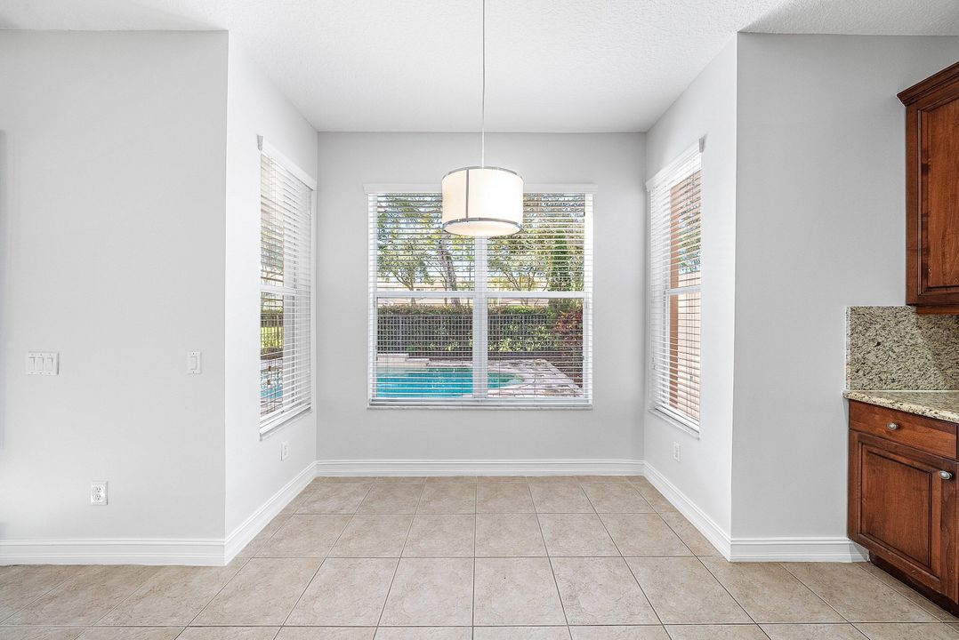 For Rent: $5,200 (5 beds, 3 baths, 2994 Square Feet)