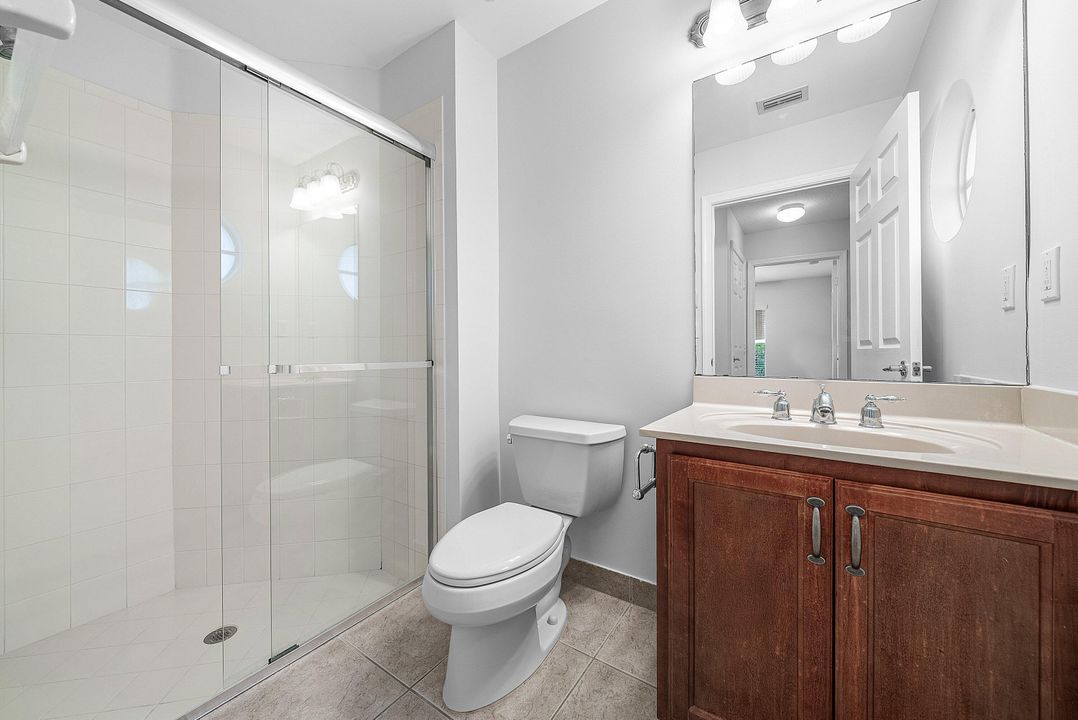 For Rent: $5,200 (5 beds, 3 baths, 2994 Square Feet)