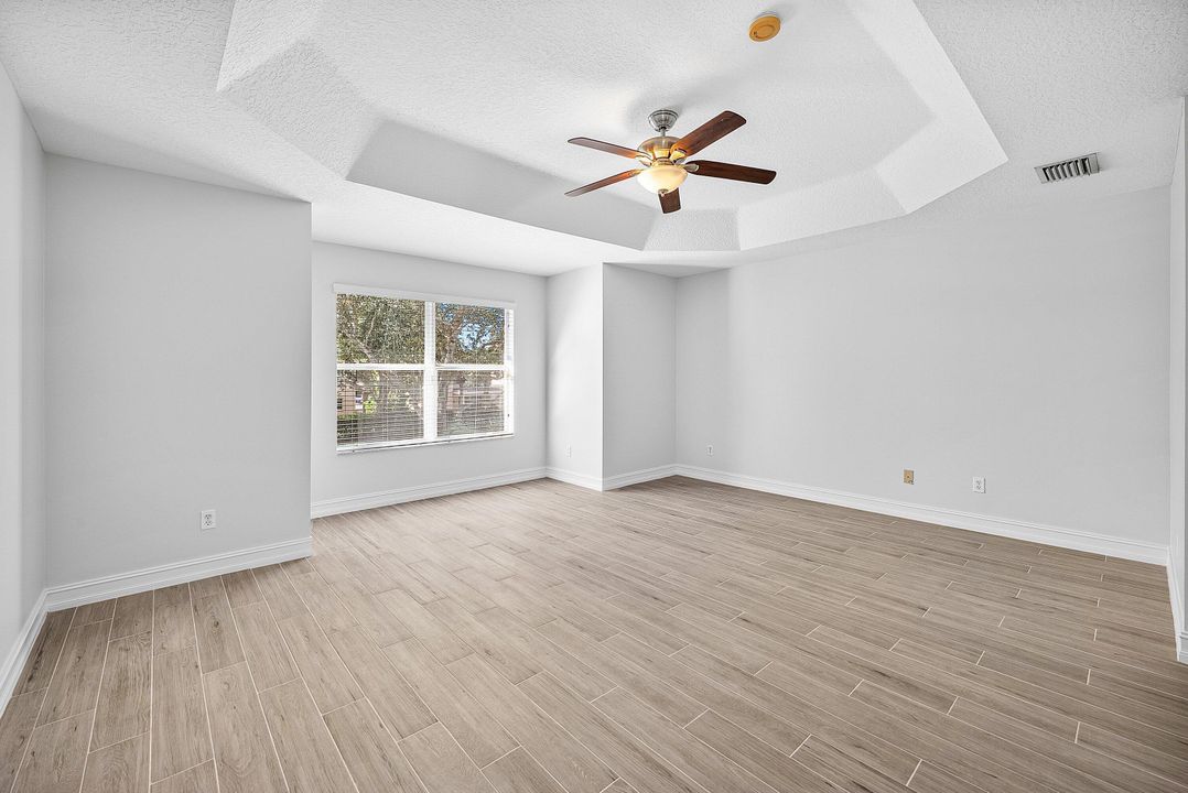 For Rent: $5,200 (5 beds, 3 baths, 2994 Square Feet)