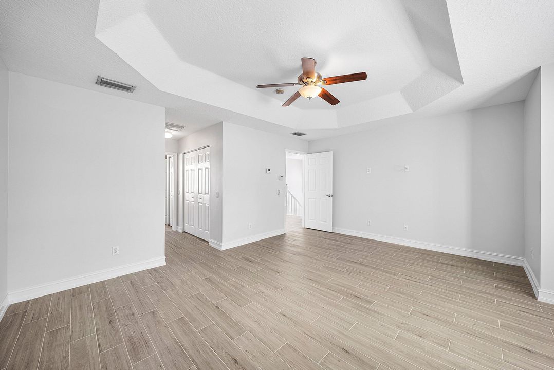 For Rent: $5,200 (5 beds, 3 baths, 2994 Square Feet)