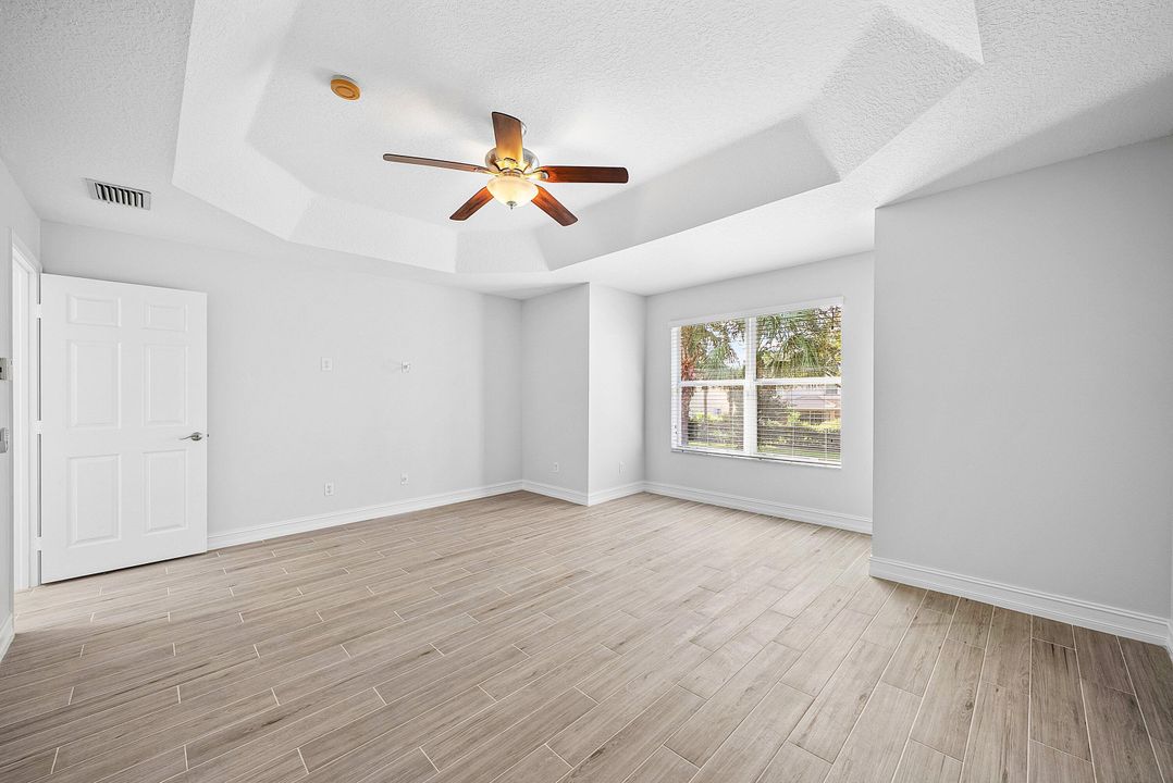 For Rent: $5,200 (5 beds, 3 baths, 2994 Square Feet)