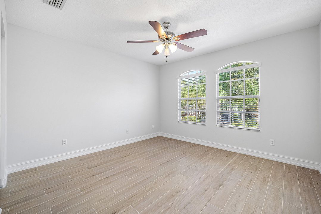 For Rent: $5,200 (5 beds, 3 baths, 2994 Square Feet)