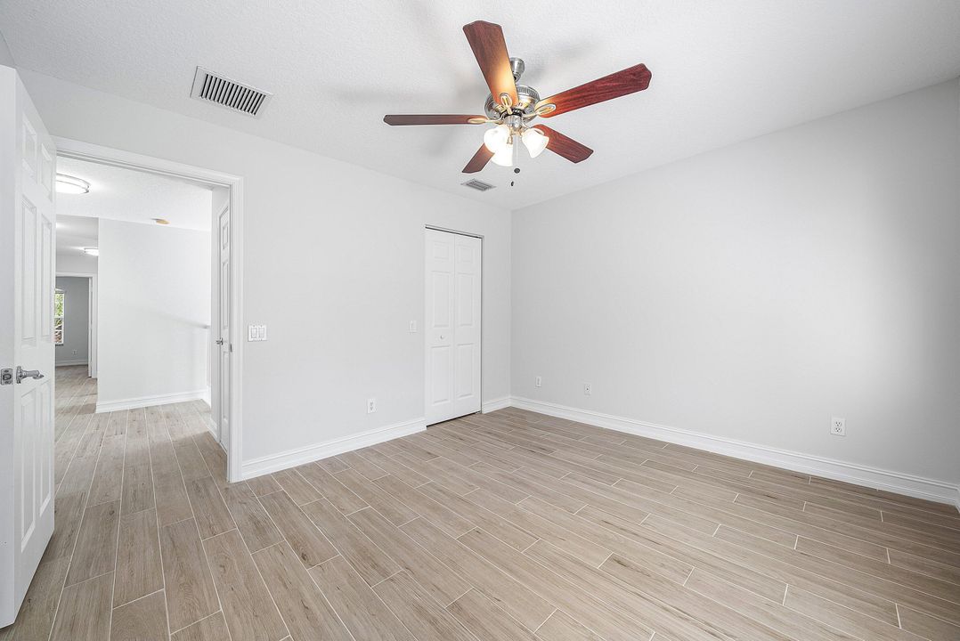 For Rent: $5,200 (5 beds, 3 baths, 2994 Square Feet)