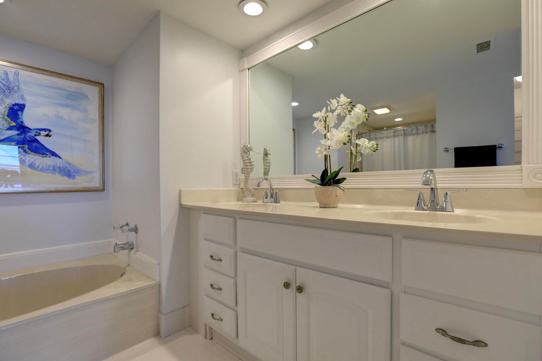 На продажу: $429,000 (2 спален, 2 ванн, 1337 Квадратных фут)