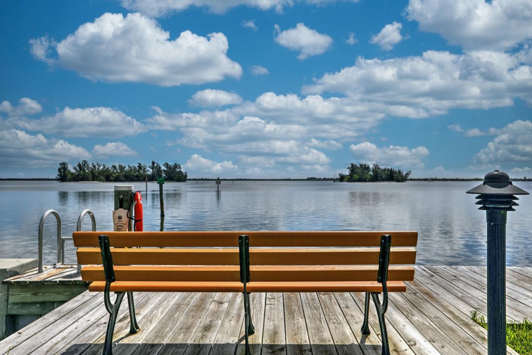 На продажу: $429,000 (2 спален, 2 ванн, 1337 Квадратных фут)