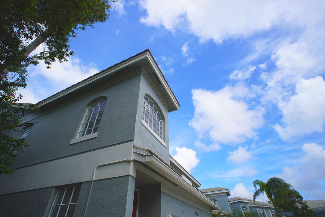 待售: $260,000 (3 贝兹, 2 浴室, 2067 平方英尺)