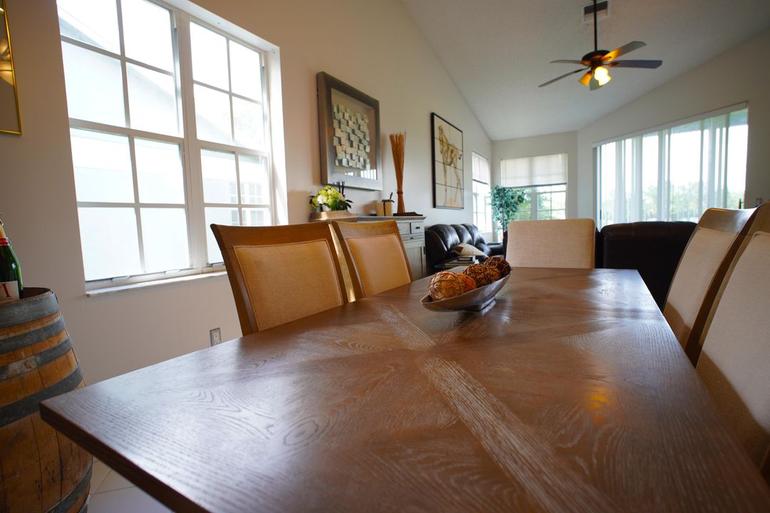 待售: $260,000 (3 贝兹, 2 浴室, 2067 平方英尺)