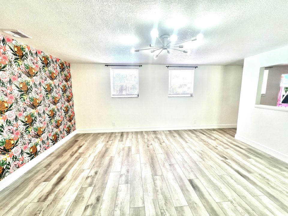 En Renta: $5,000 (4 camas, 3 baños, 1614 Pies cuadrados)