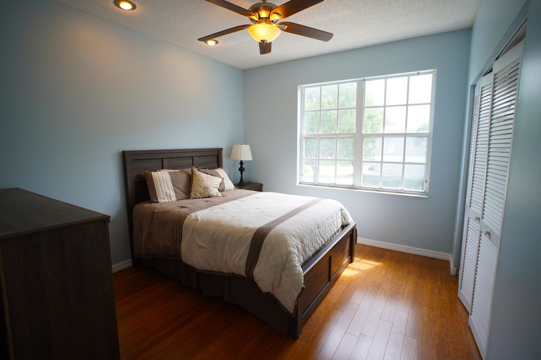 待售: $260,000 (3 贝兹, 2 浴室, 2067 平方英尺)