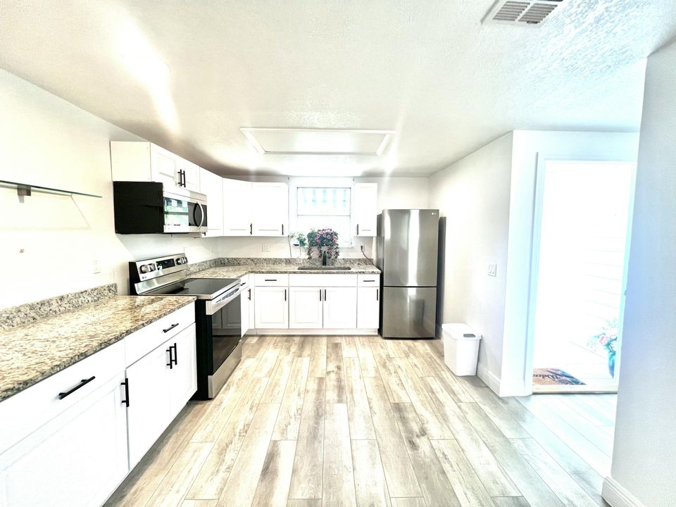 En Renta: $5,000 (4 camas, 3 baños, 1614 Pies cuadrados)