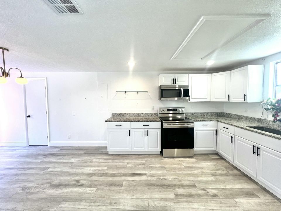 En Renta: $5,000 (4 camas, 3 baños, 1614 Pies cuadrados)