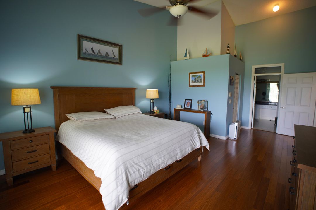 待售: $260,000 (3 贝兹, 2 浴室, 2067 平方英尺)