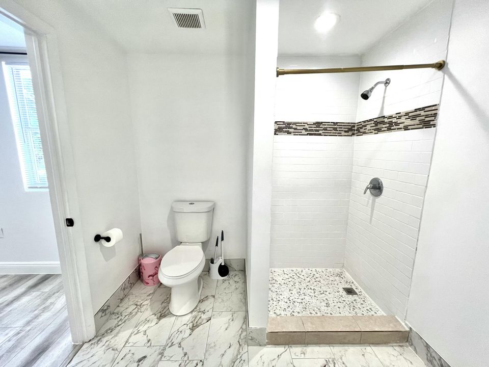 En Renta: $5,000 (4 camas, 3 baños, 1614 Pies cuadrados)