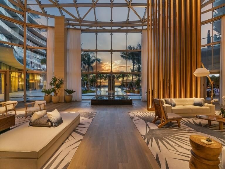 For Sale: $2,750,000 (2 beds, 2 baths, 1990 Square Feet)