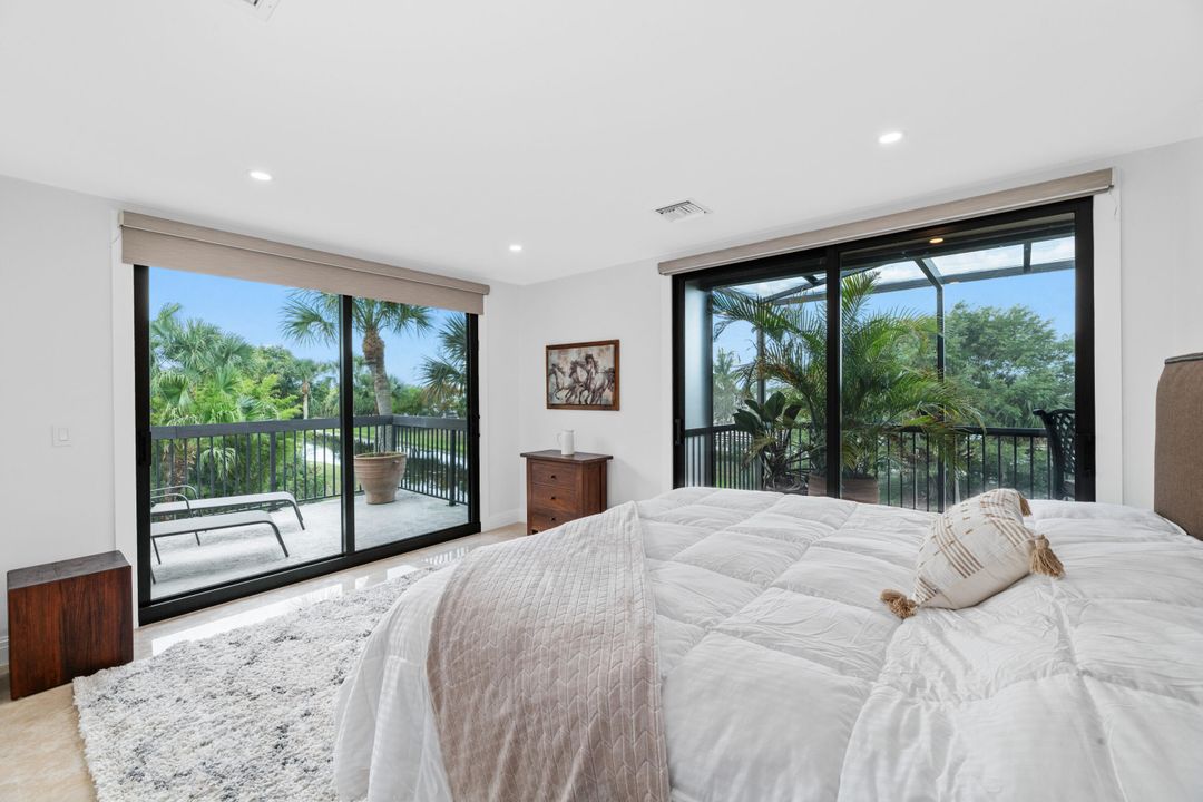 出租: $12,000 (4 贝兹, 4 浴室, 2500 平方英尺)