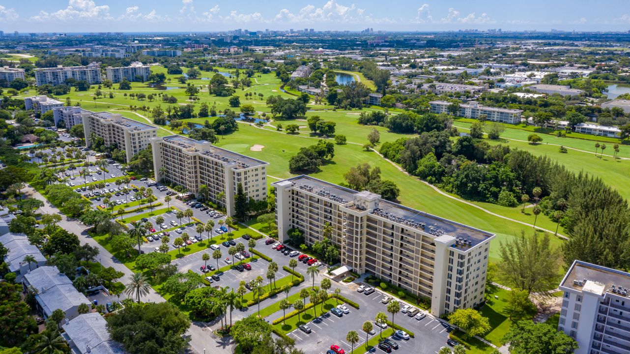 待售: $199,000 (2 贝兹, 2 浴室, 1100 平方英尺)