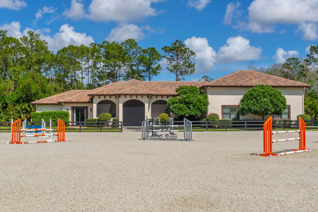 For Sale: $6,645,000 (5 beds, 5 baths, 5629 Square Feet)