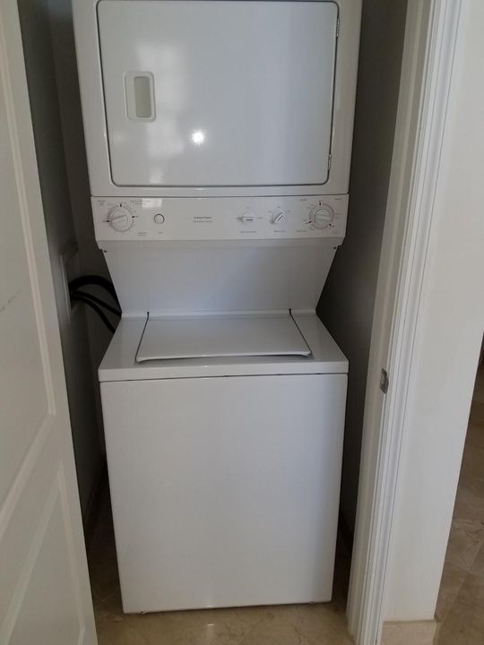 For Rent: $8,500 (2 beds, 2 baths, 1333 Square Feet)