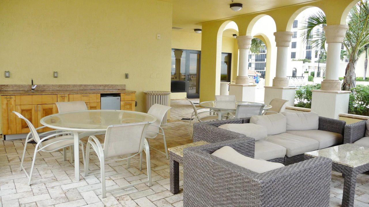 For Rent: $8,500 (2 beds, 2 baths, 1333 Square Feet)