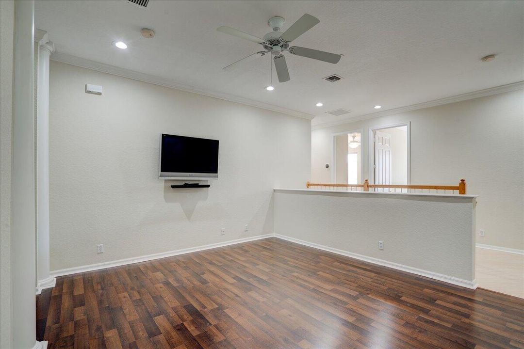 Active With Contract: $486,500 (3 beds, 2 baths, 2209 Square Feet)