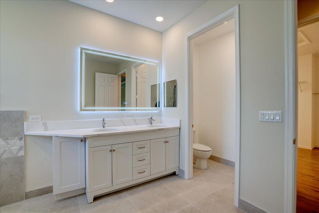 Active With Contract: $486,500 (3 beds, 2 baths, 2209 Square Feet)