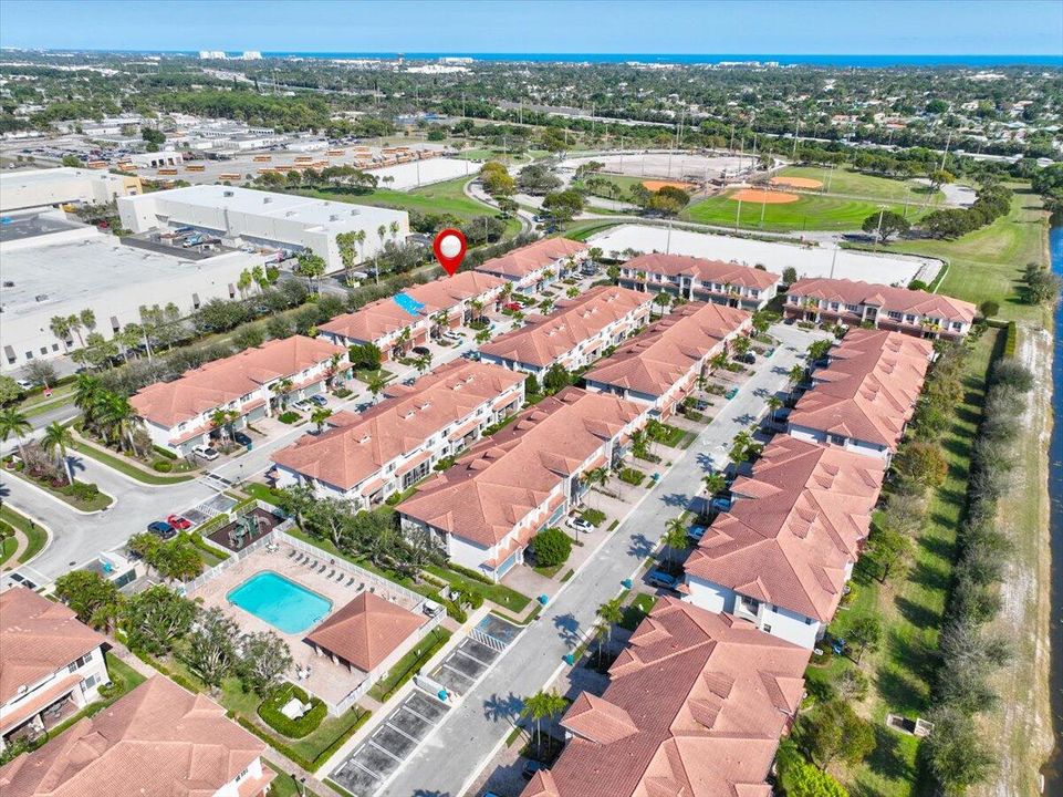 Active With Contract: $486,500 (3 beds, 2 baths, 2209 Square Feet)