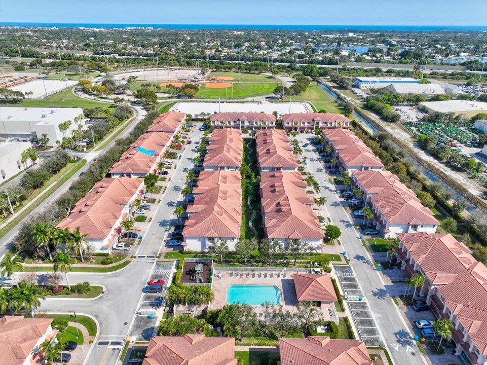 Active With Contract: $486,500 (3 beds, 2 baths, 2209 Square Feet)