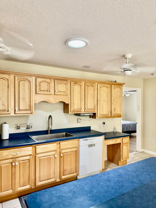 For Sale: $299,000 (3 beds, 2 baths, 1847 Square Feet)