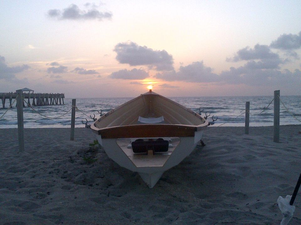 合同活跃: $9,800 (3 贝兹, 2 浴室, 1999 平方英尺)