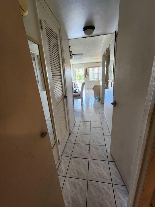 Под контрактом: $59,000 (1 спален, 1 ванн, 570 Квадратных фут)