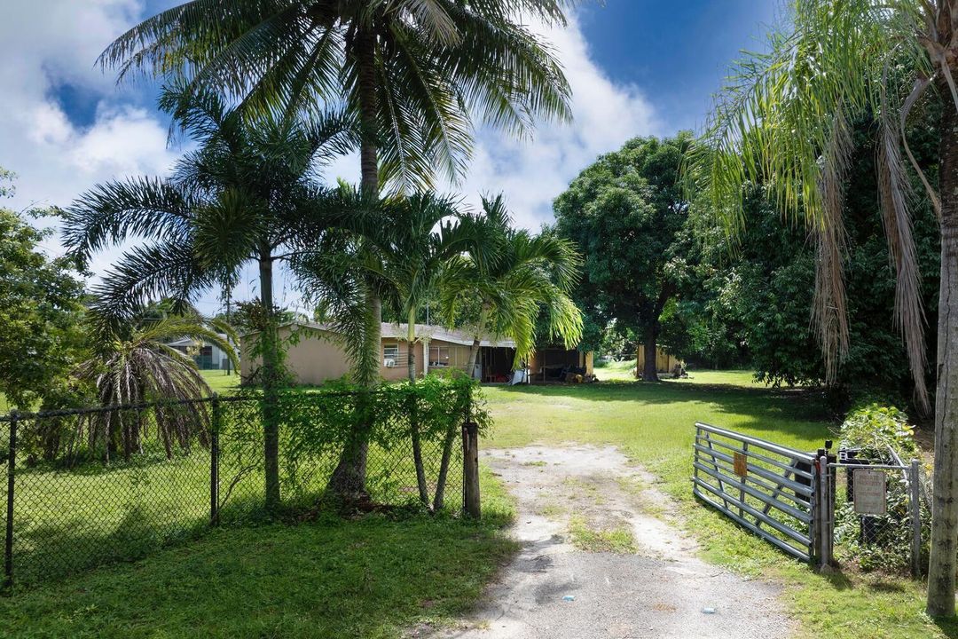 Недавно продано: $549,000 (3 спален, 1 ванн, 1232 Квадратных фут)