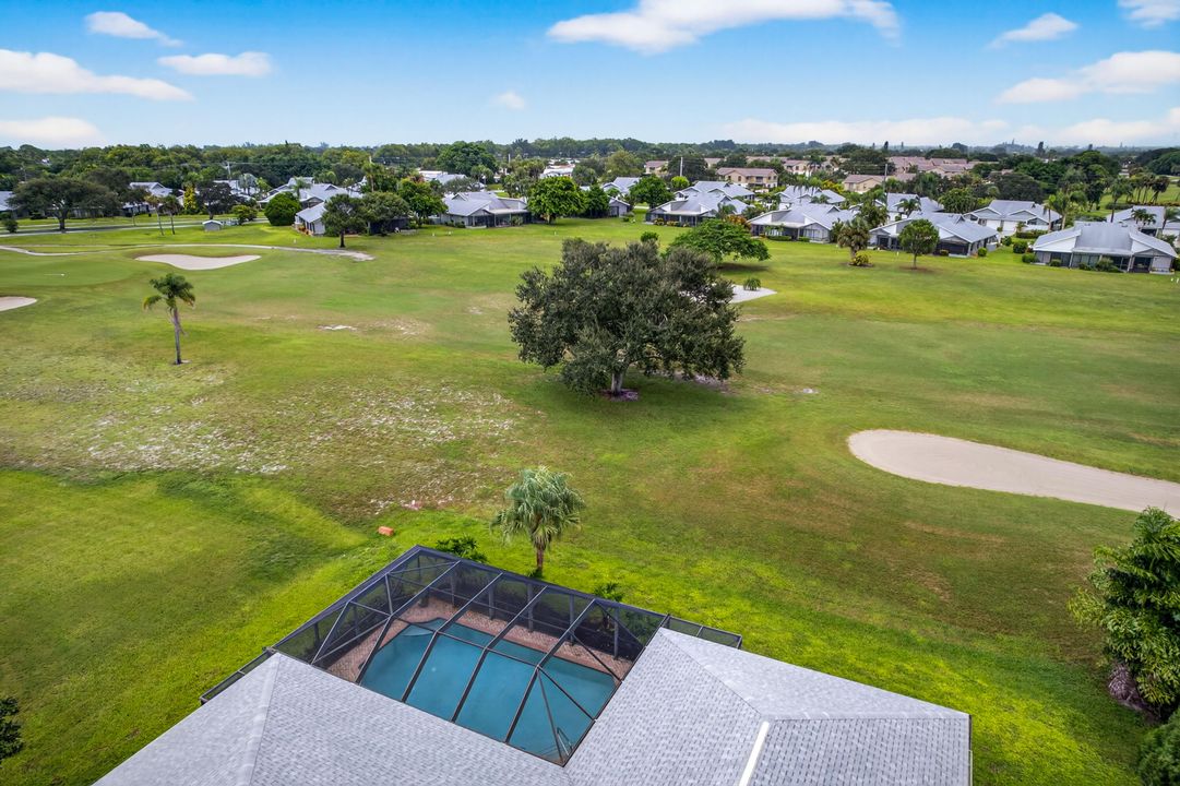 Под контрактом: $699,000 (3 спален, 2 ванн, 2693 Квадратных фут)