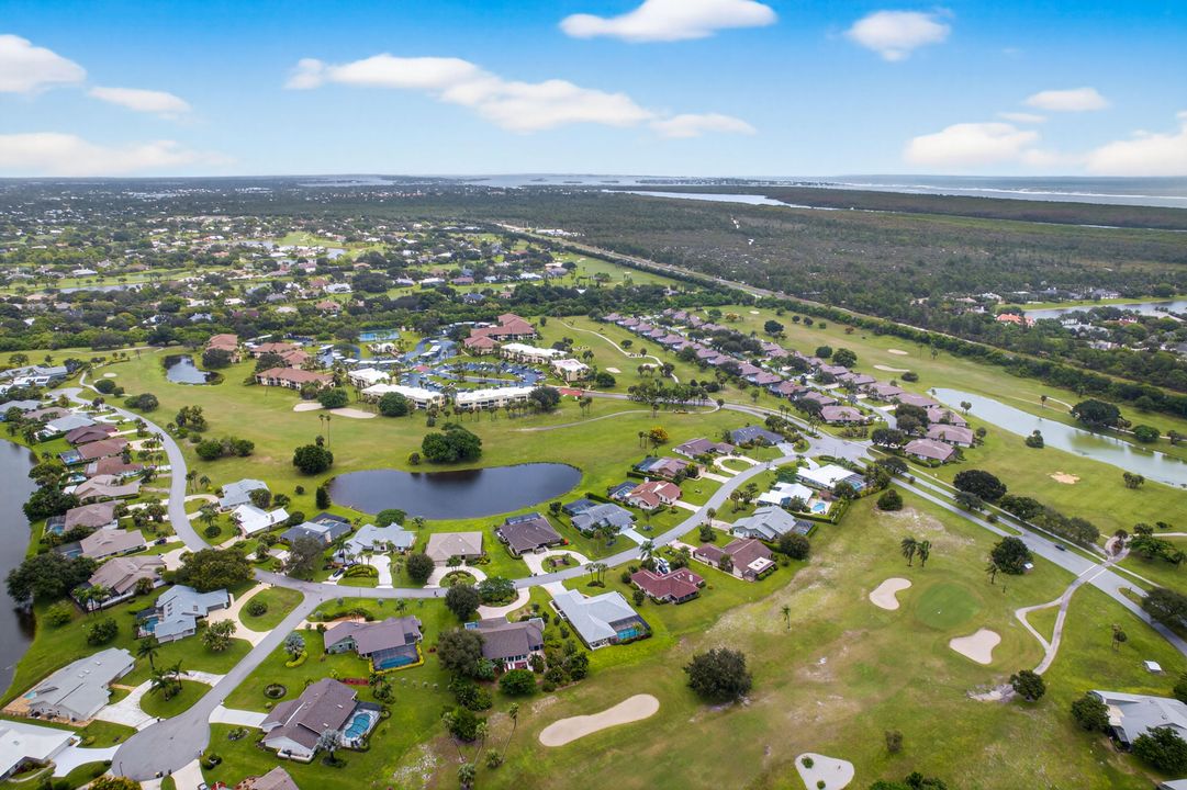 Под контрактом: $699,000 (3 спален, 2 ванн, 2693 Квадратных фут)