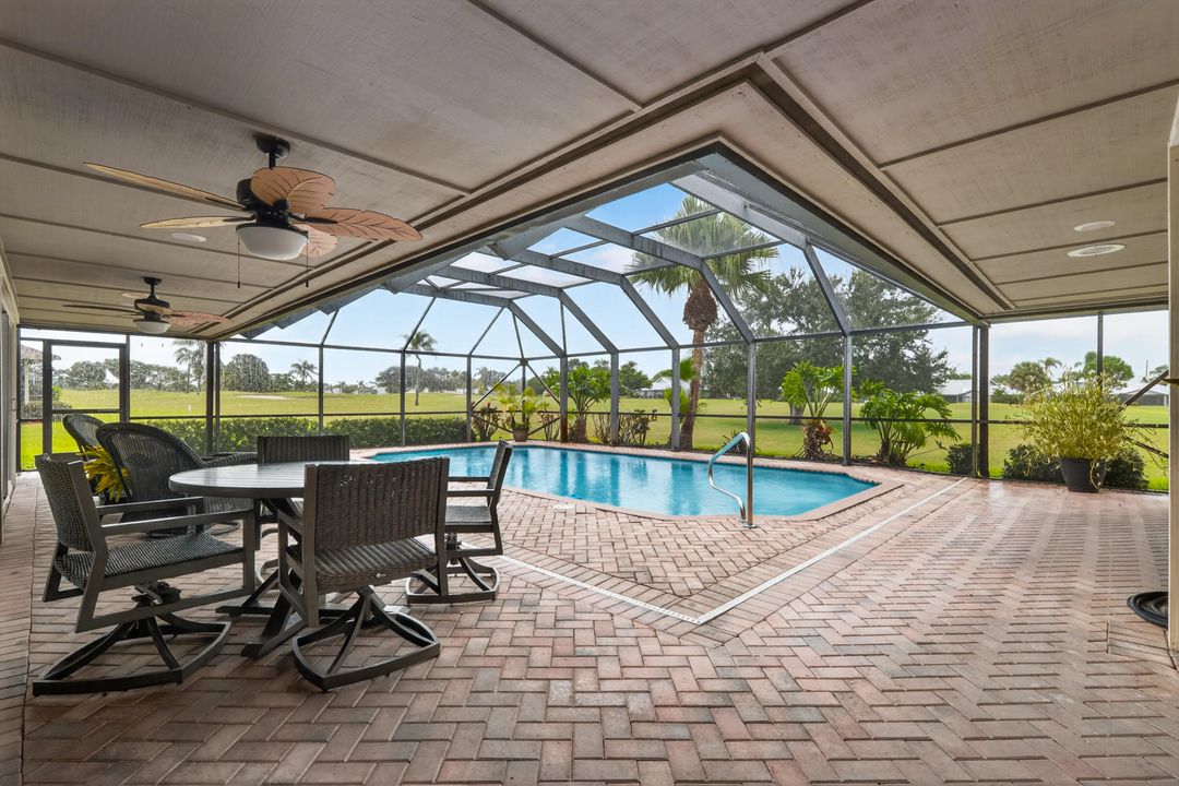 Под контрактом: $699,000 (3 спален, 2 ванн, 2693 Квадратных фут)