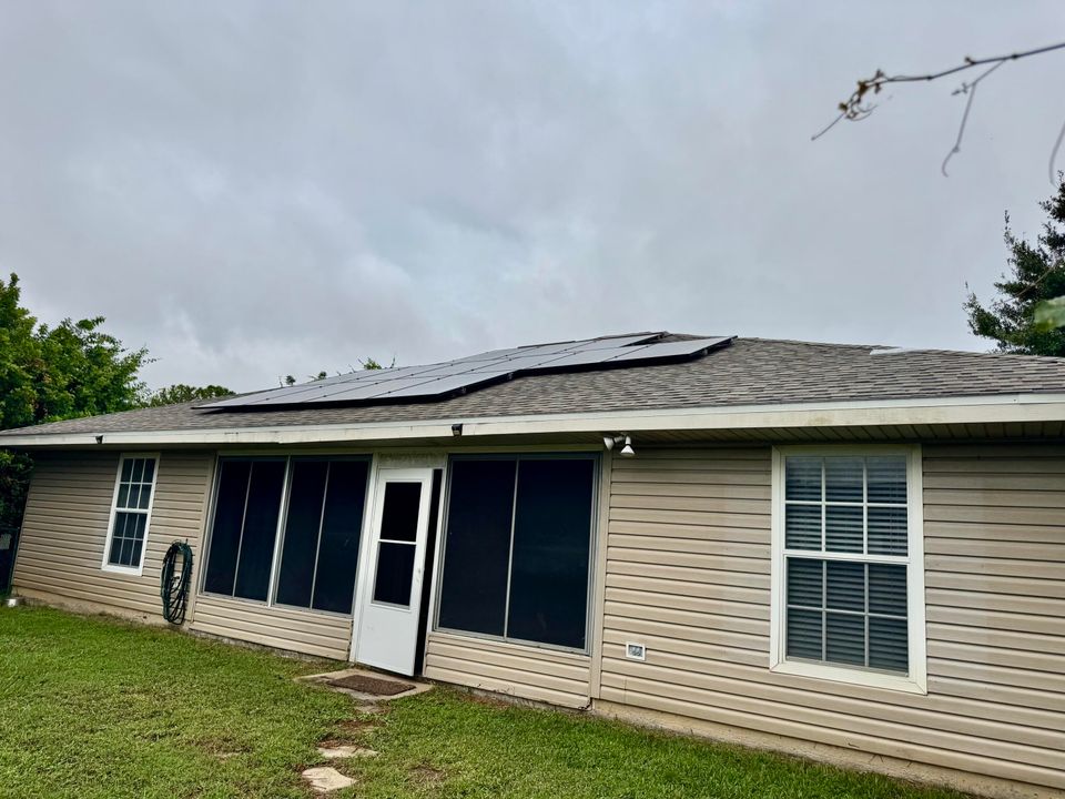 For Sale: $299,000 (3 beds, 2 baths, 1847 Square Feet)