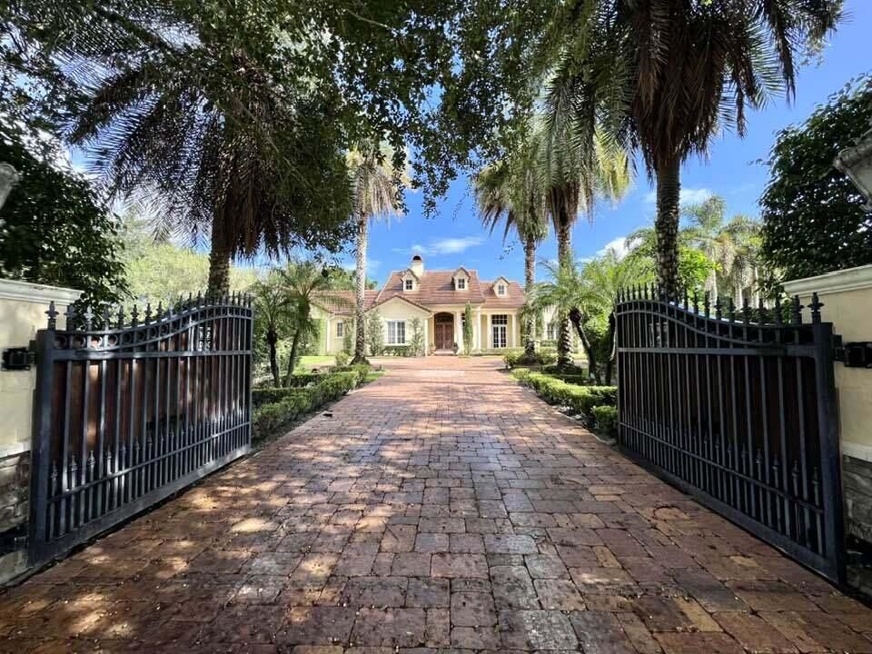 En Venta: $4,900,000 (5 camas, 6 baños, 6053 Pies cuadrados)