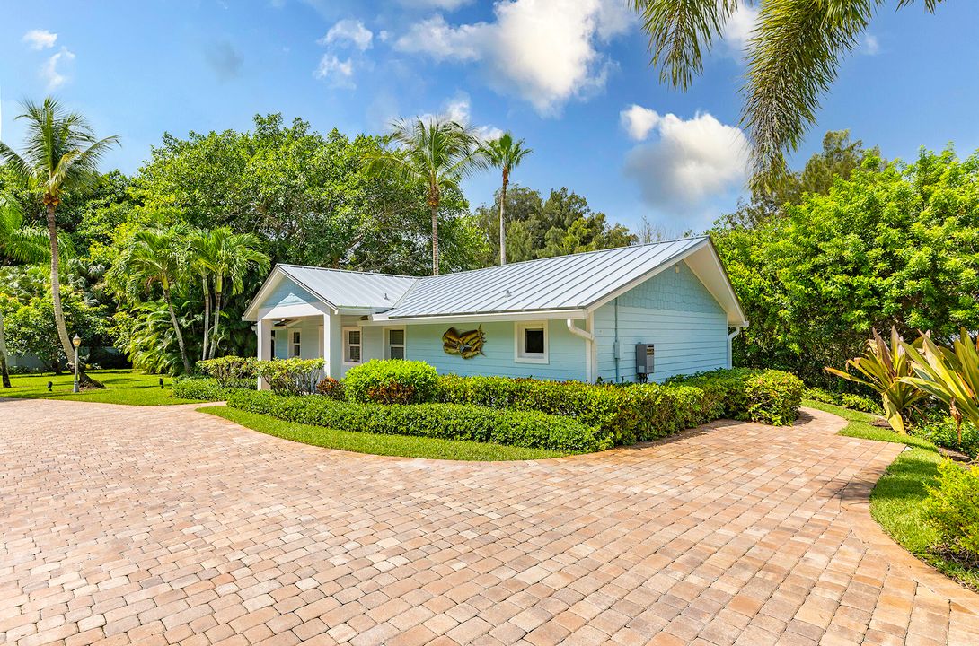 For Sale: $5,100,000 (6 beds, 5 baths, 4314 Square Feet)