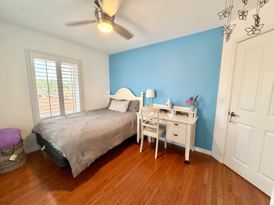 For Rent: $5,300 (4 beds, 3 baths, 2509 Square Feet)